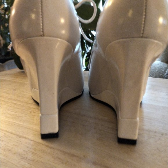 JEFFREY CAMPBELL ankle white booties 7.5 - Picture 10 of 10
